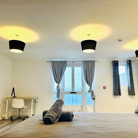 Spacious And Affordable City Center Two Beds Flat Swansea Buitenkant foto