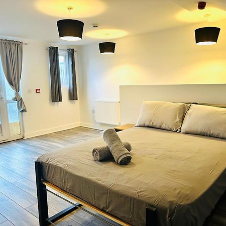 Spacious And Affordable City Center Two Beds Flat Swansea Buitenkant foto