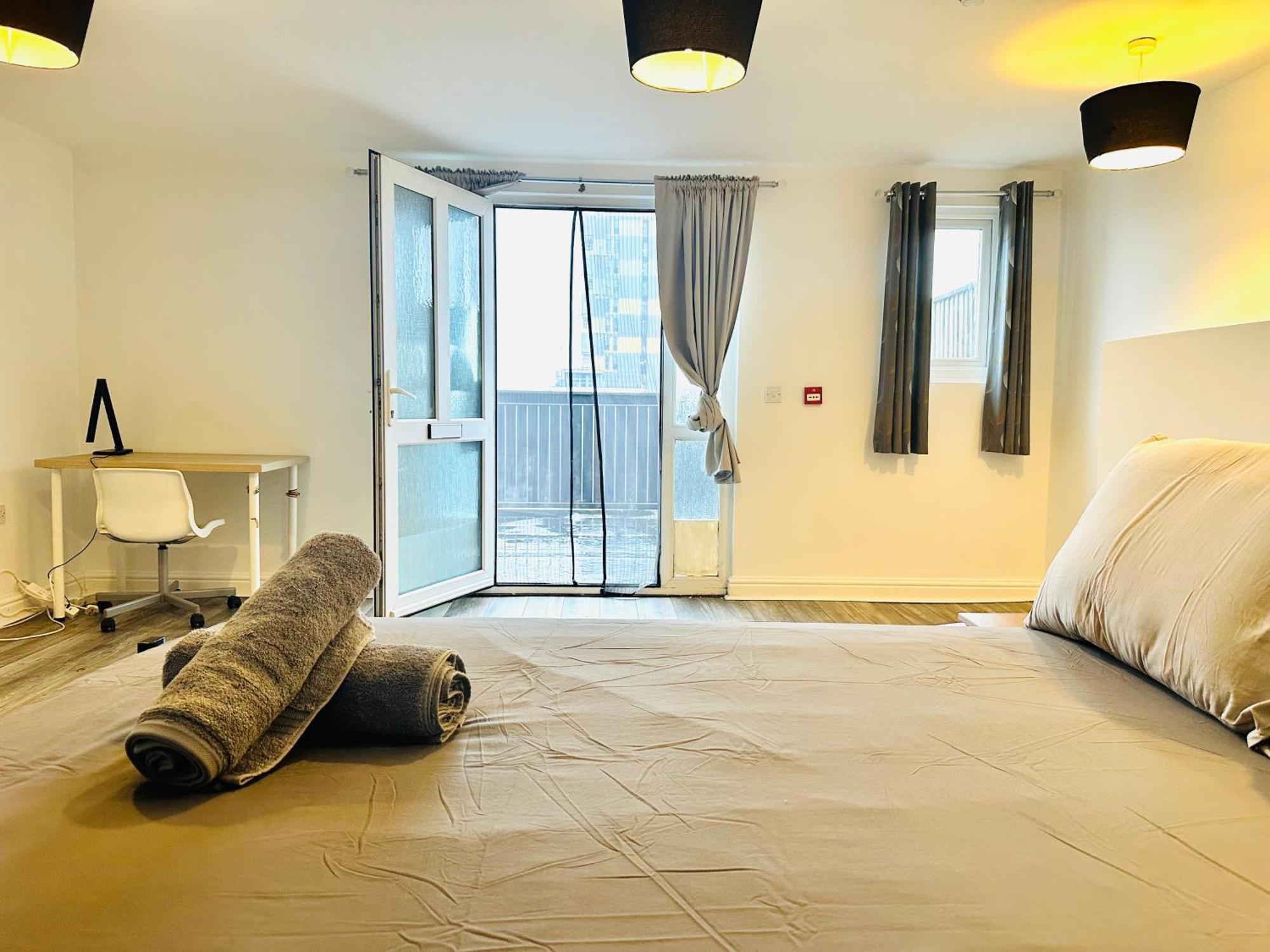 Spacious And Affordable City Center Two Beds Flat Swansea Buitenkant foto